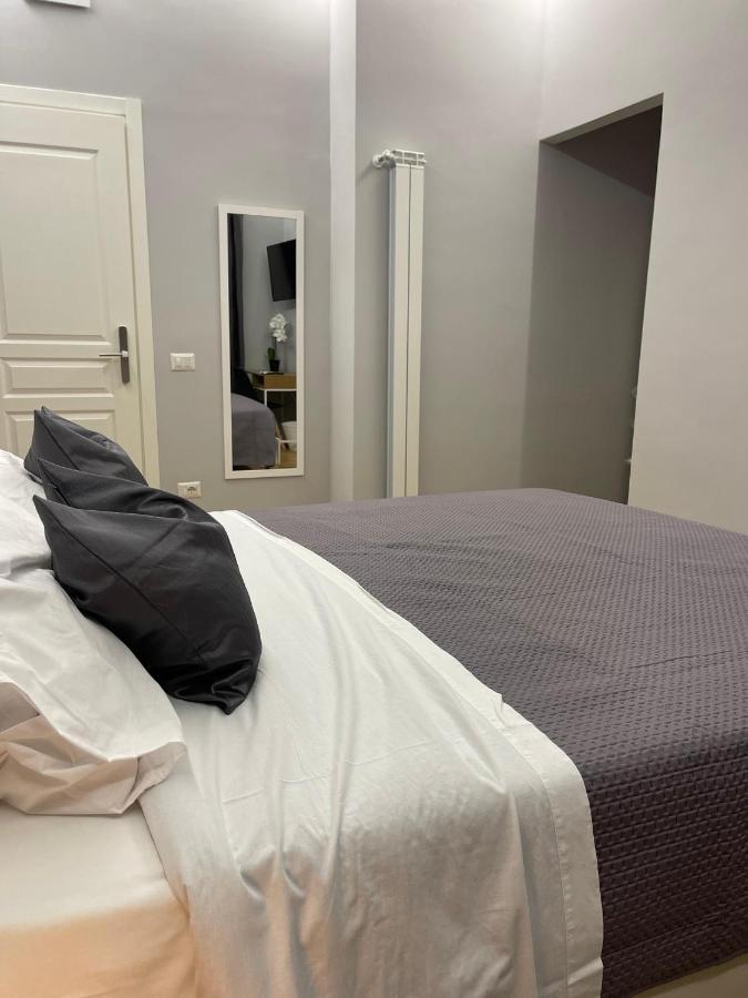 Vomero Suite And Deluxe Room B&B Napoli Exterior photo