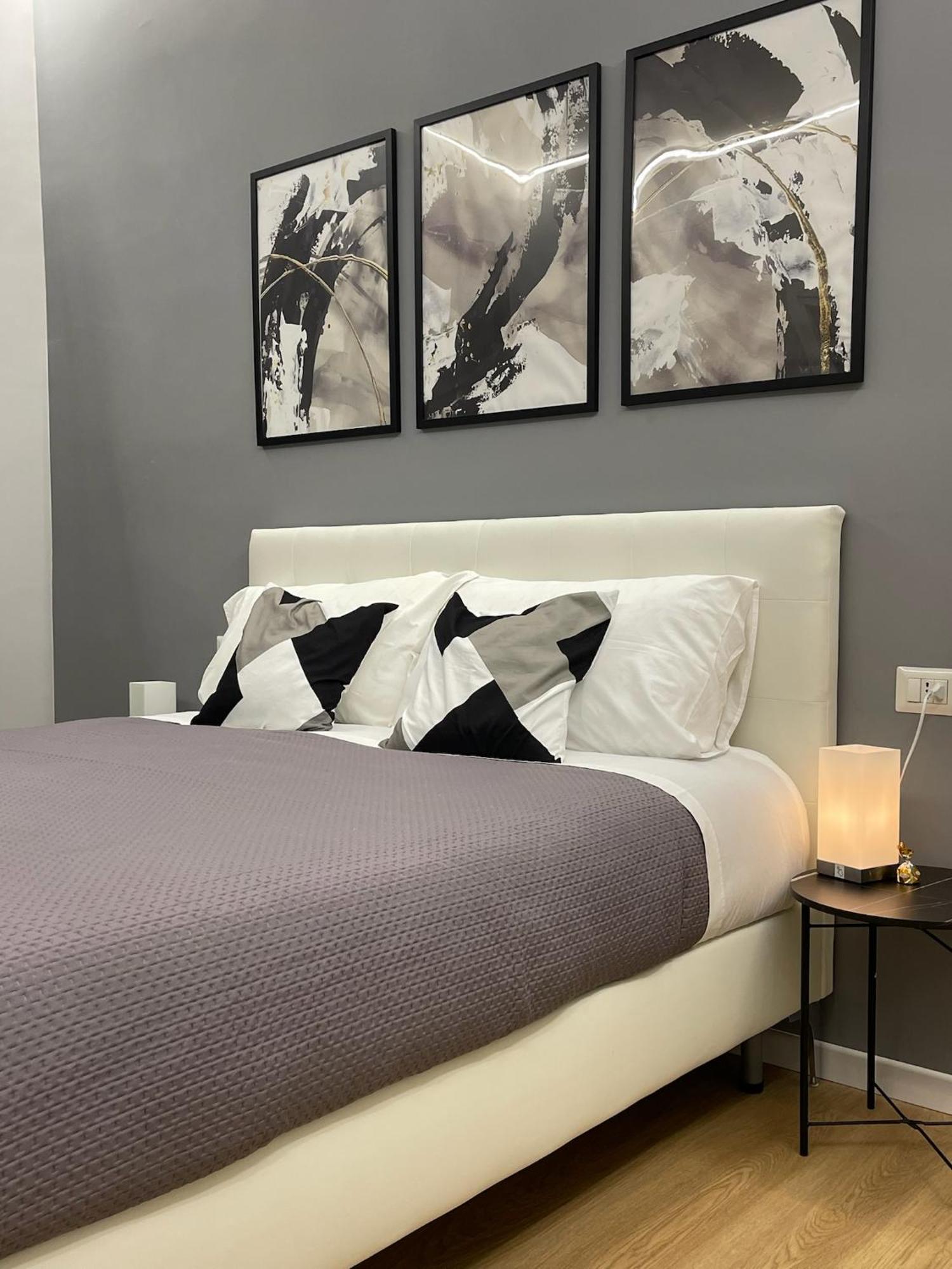 Vomero Suite And Deluxe Room B&B Napoli Exterior photo