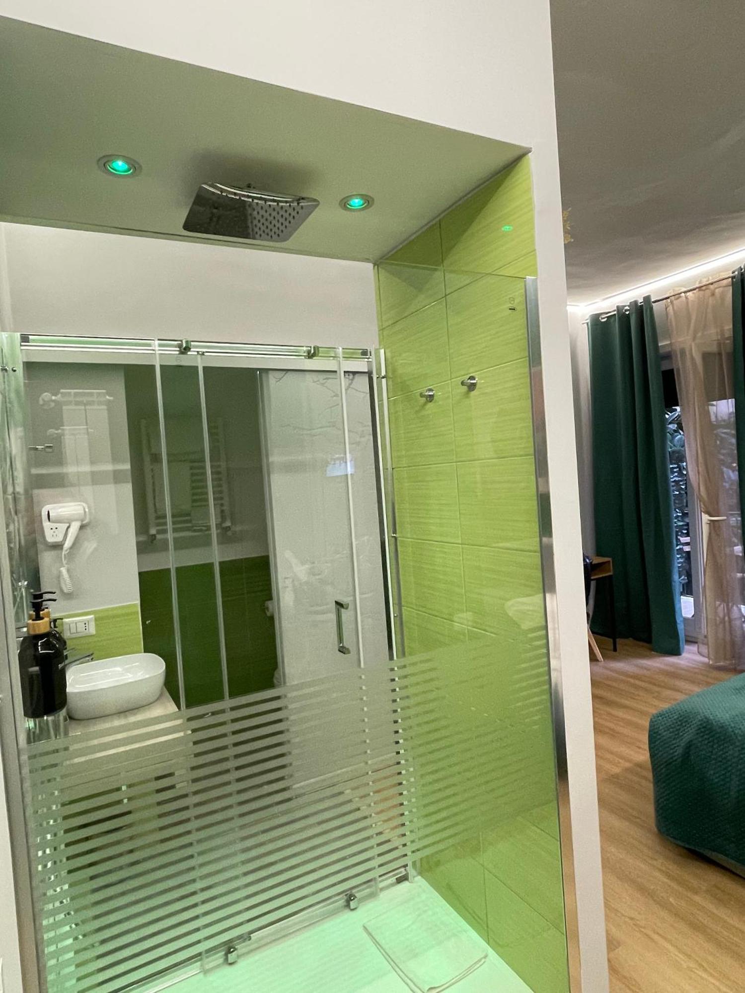 Vomero Suite And Deluxe Room B&B Napoli Exterior photo